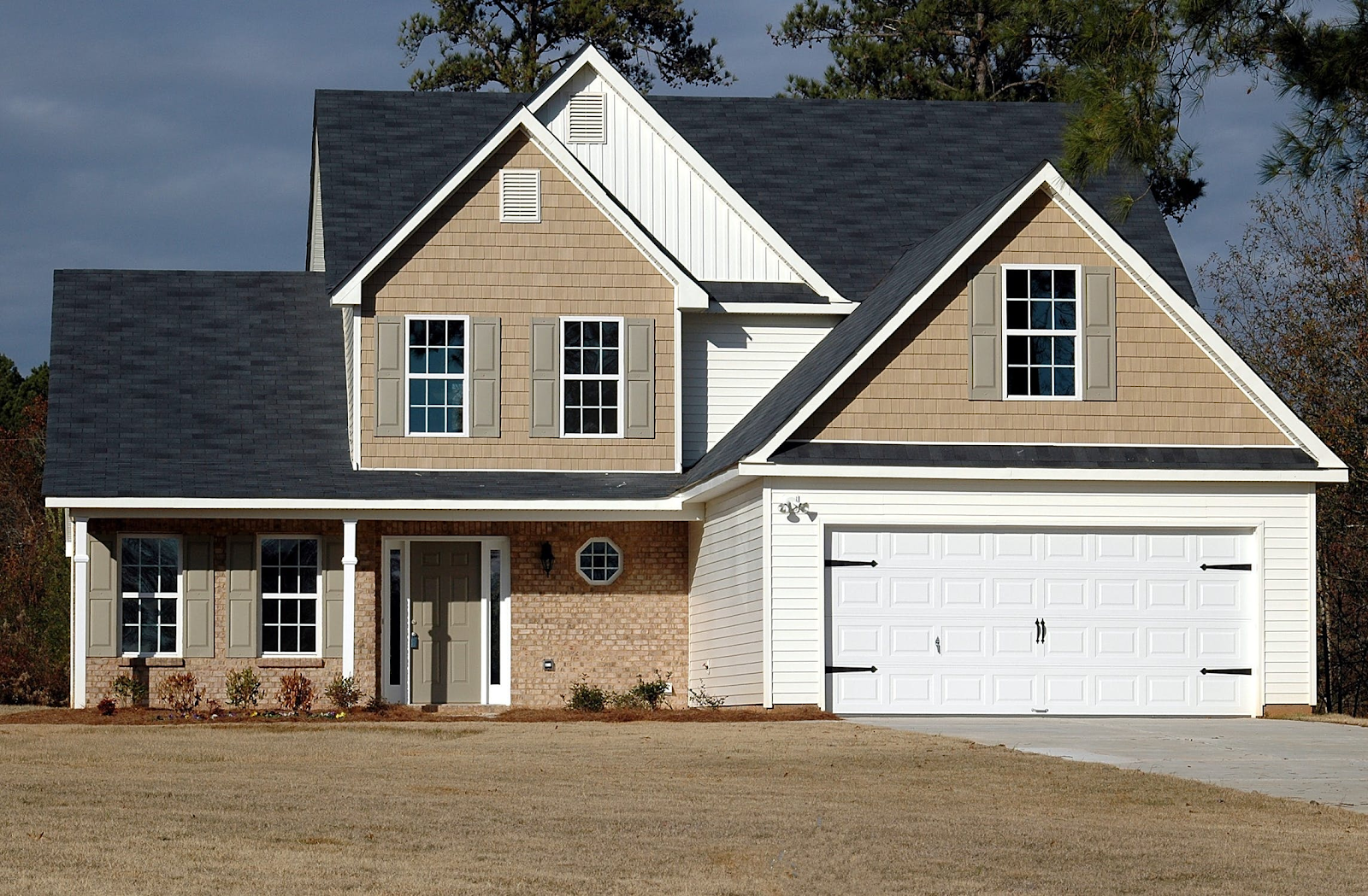 4 Ways to Use White Vinyl Siding | Rollex