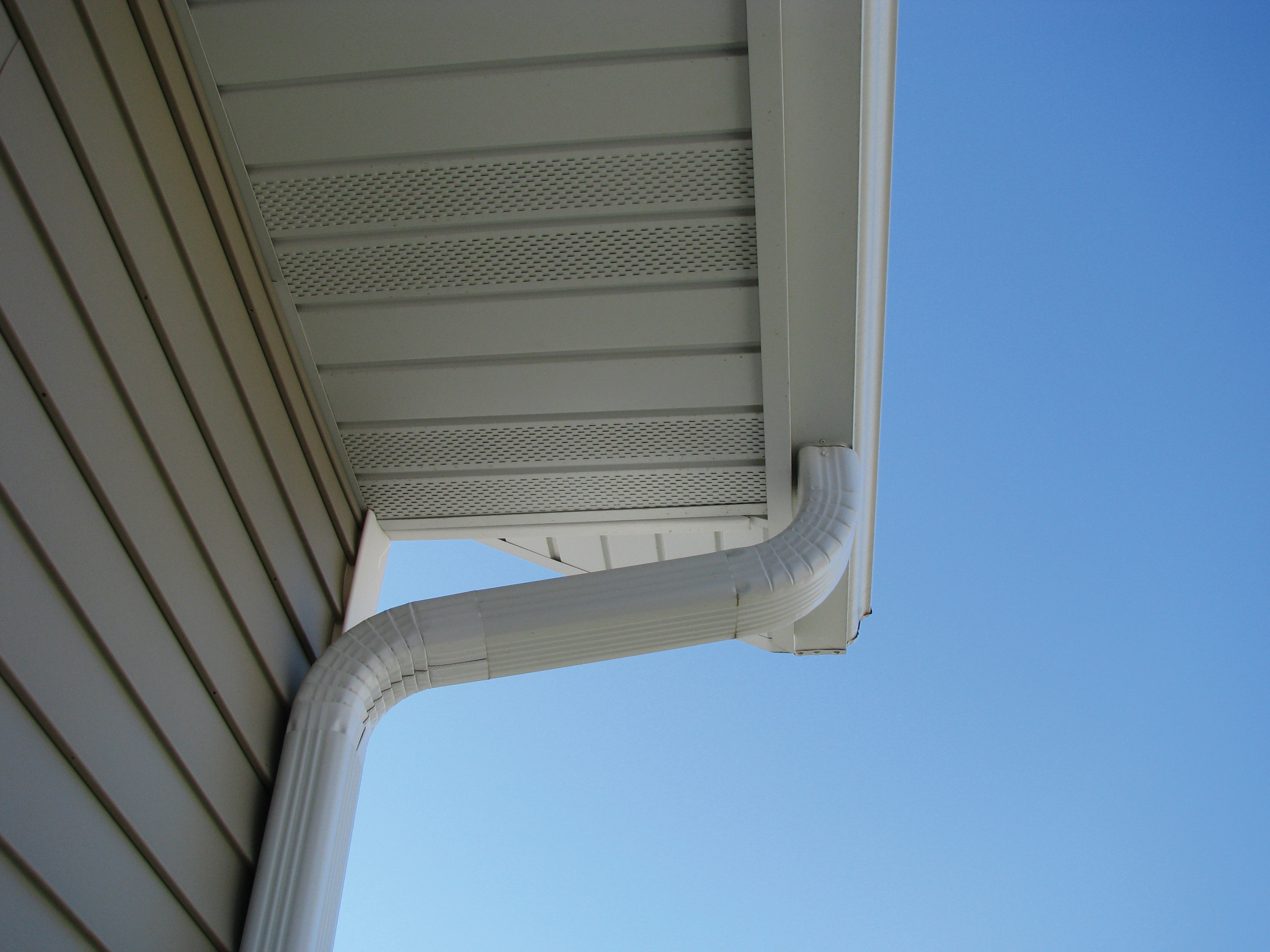 Soffit, Elbow and DS close up